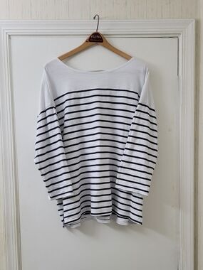 Old Navy White and Navy Striped Boatneck Long Sleeve Top